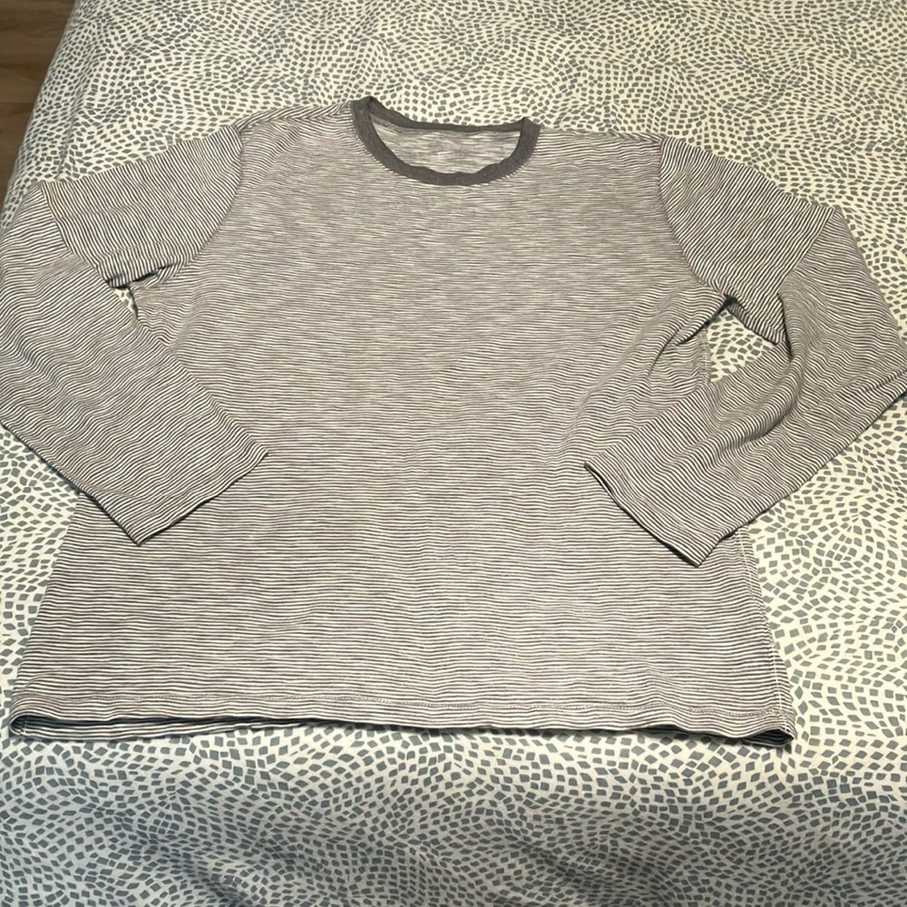 GUC Gap Men’s Long Sleeve Tee